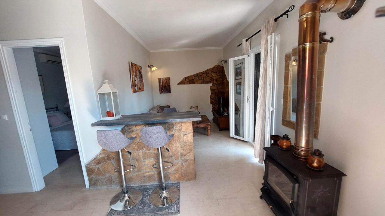 Alex Apartment Perama  Ngoại thất bức ảnh